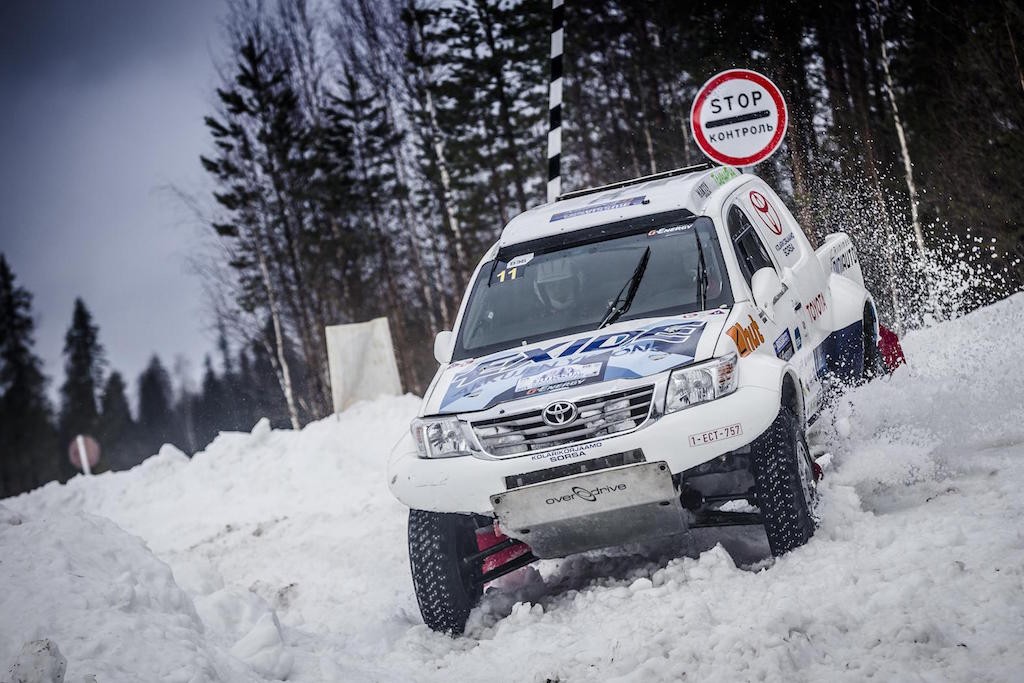 Das erste Rennen der FIA Weltcup-Serie für Cross-Country-Rallyes hat einen besonderen Charakter. Die Northeren Forest Baja in Russland vom 20. bis 22. Februar dieses Jahres bot Schnee statt Dünen und Kälte statt Hitze.