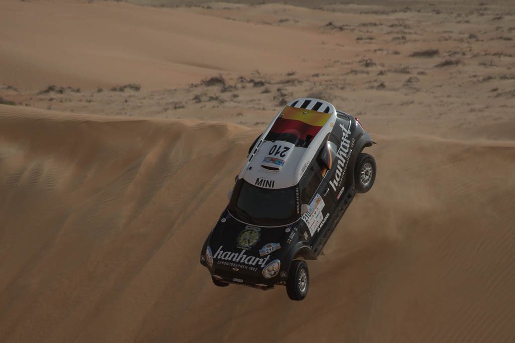 Die dritte Etappe der Abu Dhabi Desert Challenge führte über 289 Kilometer durch zum Teil immens hohe Dünen.